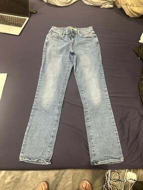Levi's Women's 505 Straight Fit Jeans in Light Wash Denim W27 L32